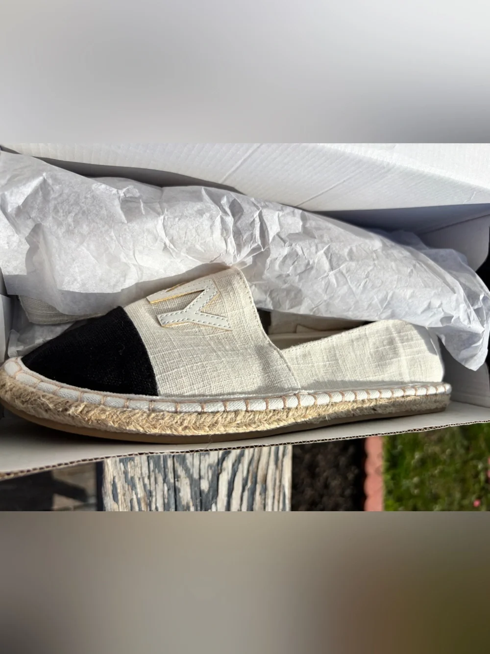 Jones New York 7.5 flats Brand New in box